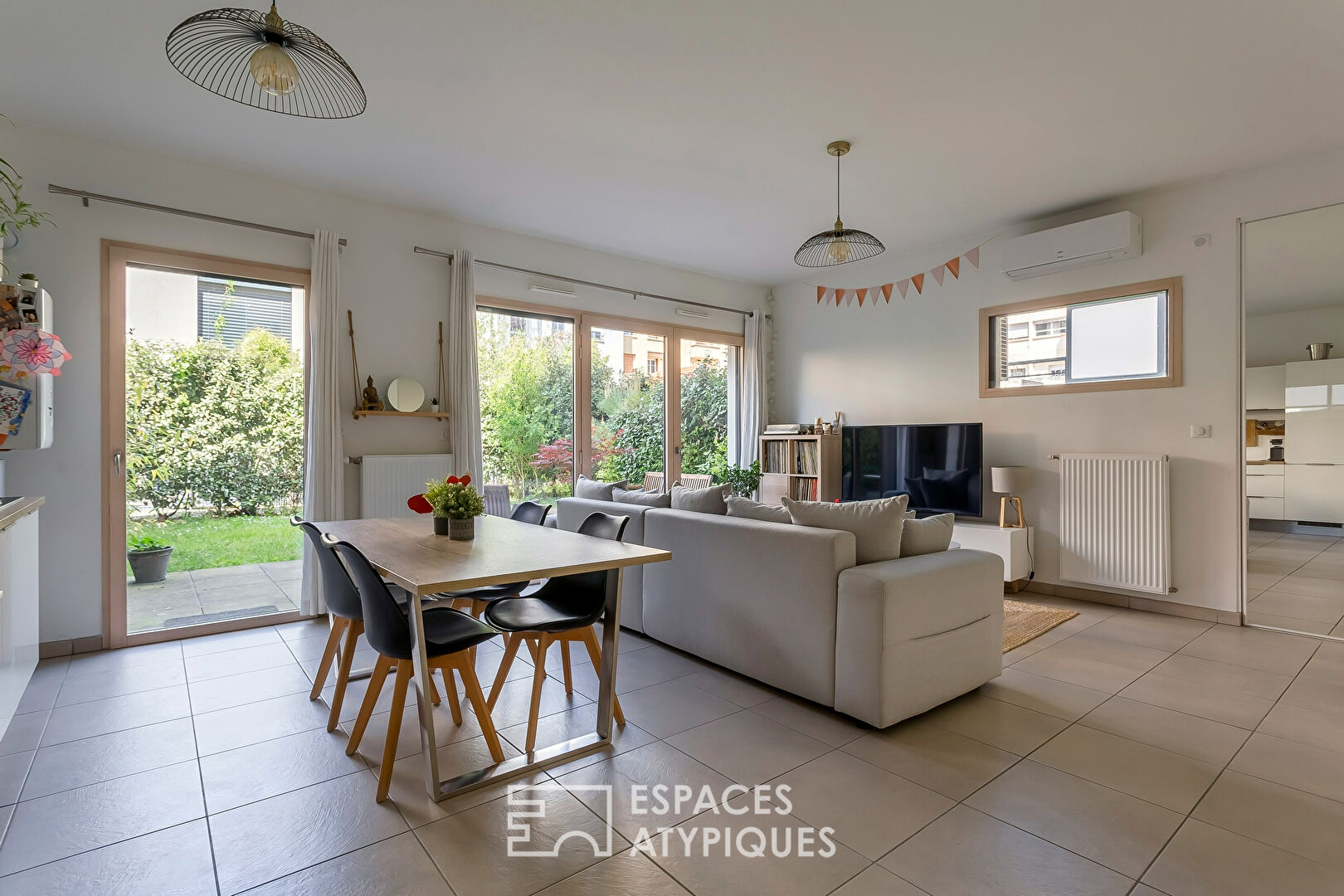 Appartement contemporain avec jardin