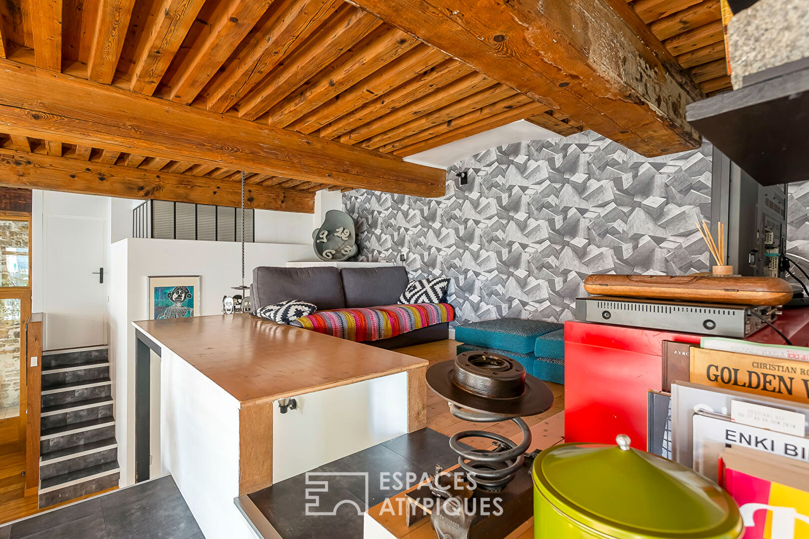 Family loft in the slopes of Croix-Rousse