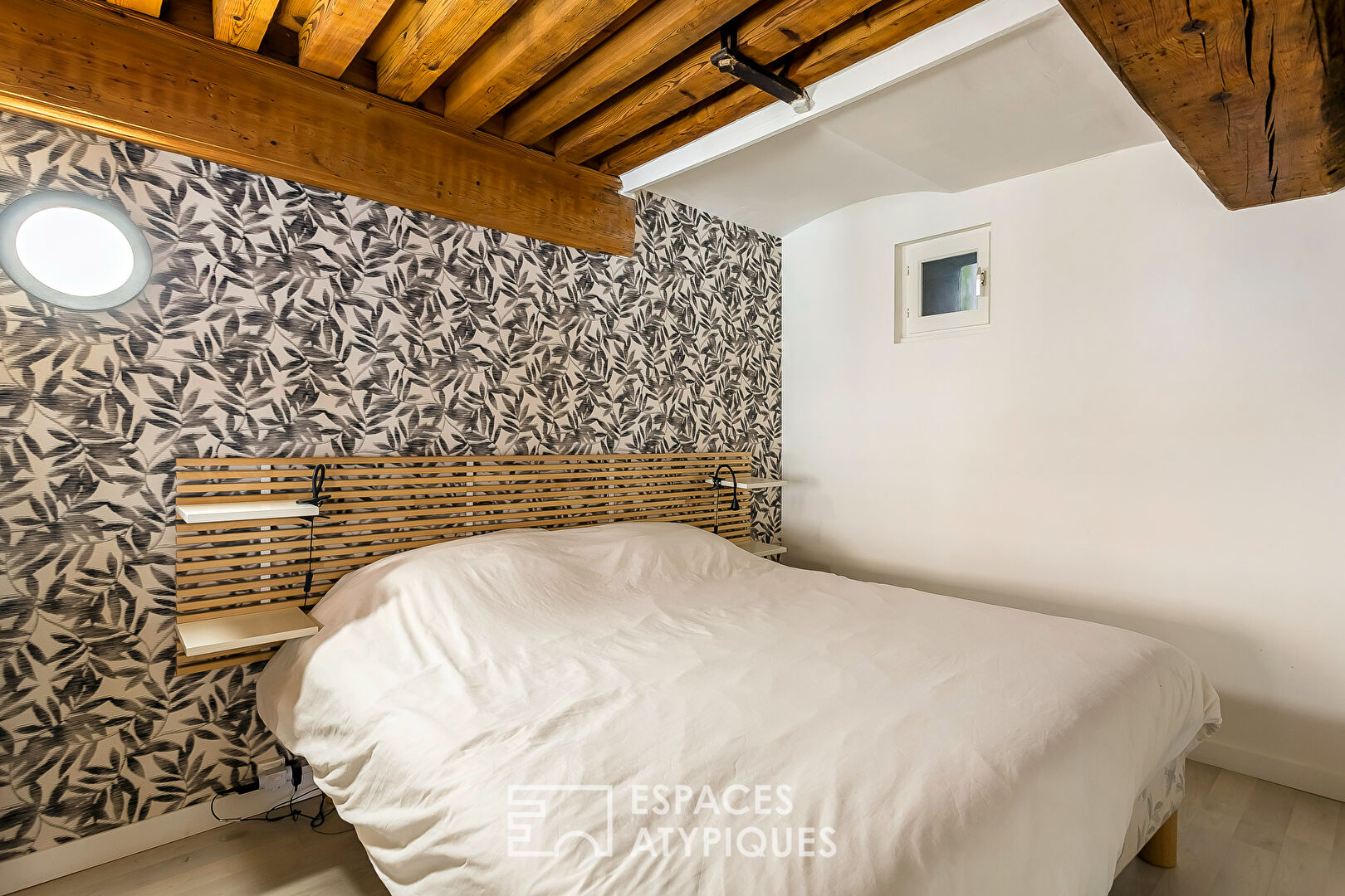 Family loft in the slopes of Croix-Rousse