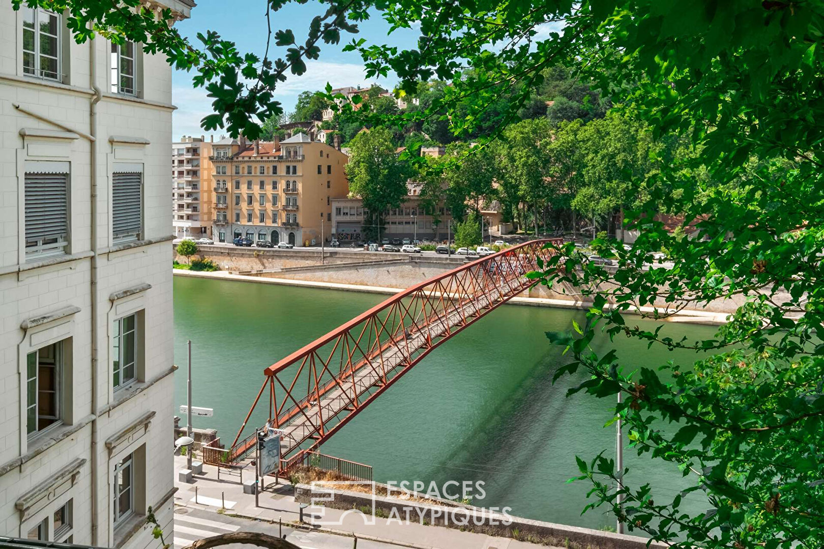 Appartement sur les quais de Saône avec jardin et garage
