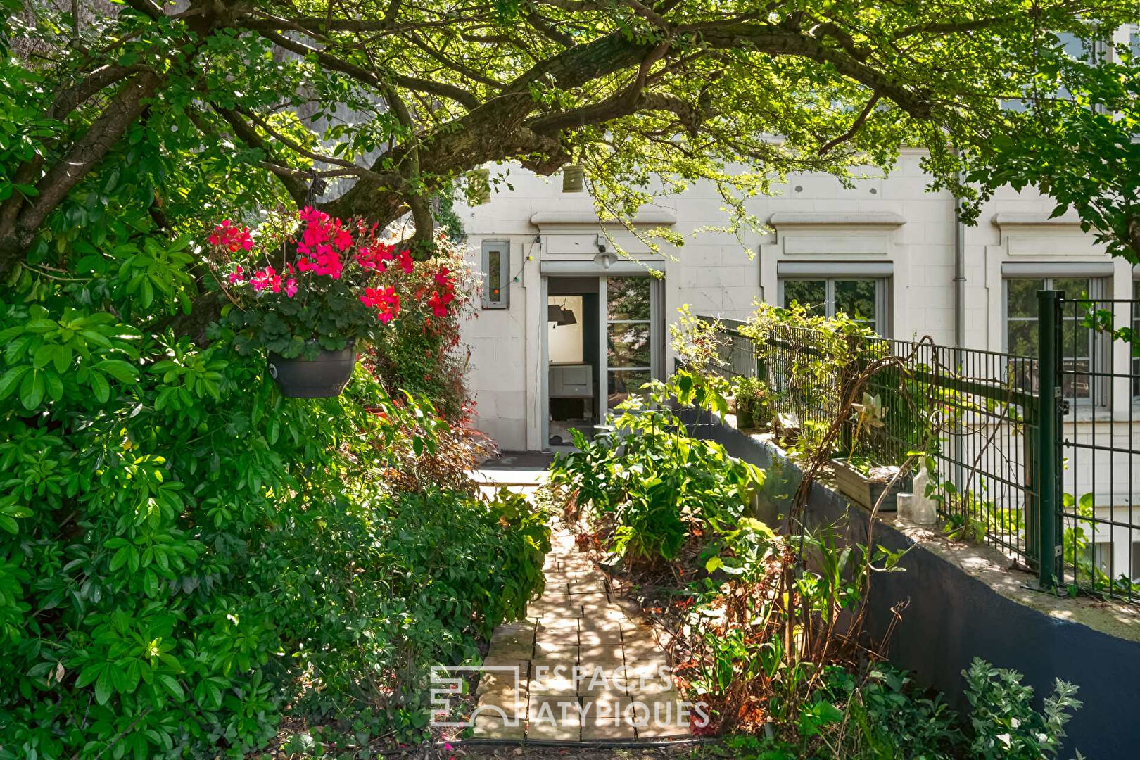 Appartement sur les quais de Saône avec jardin et garage