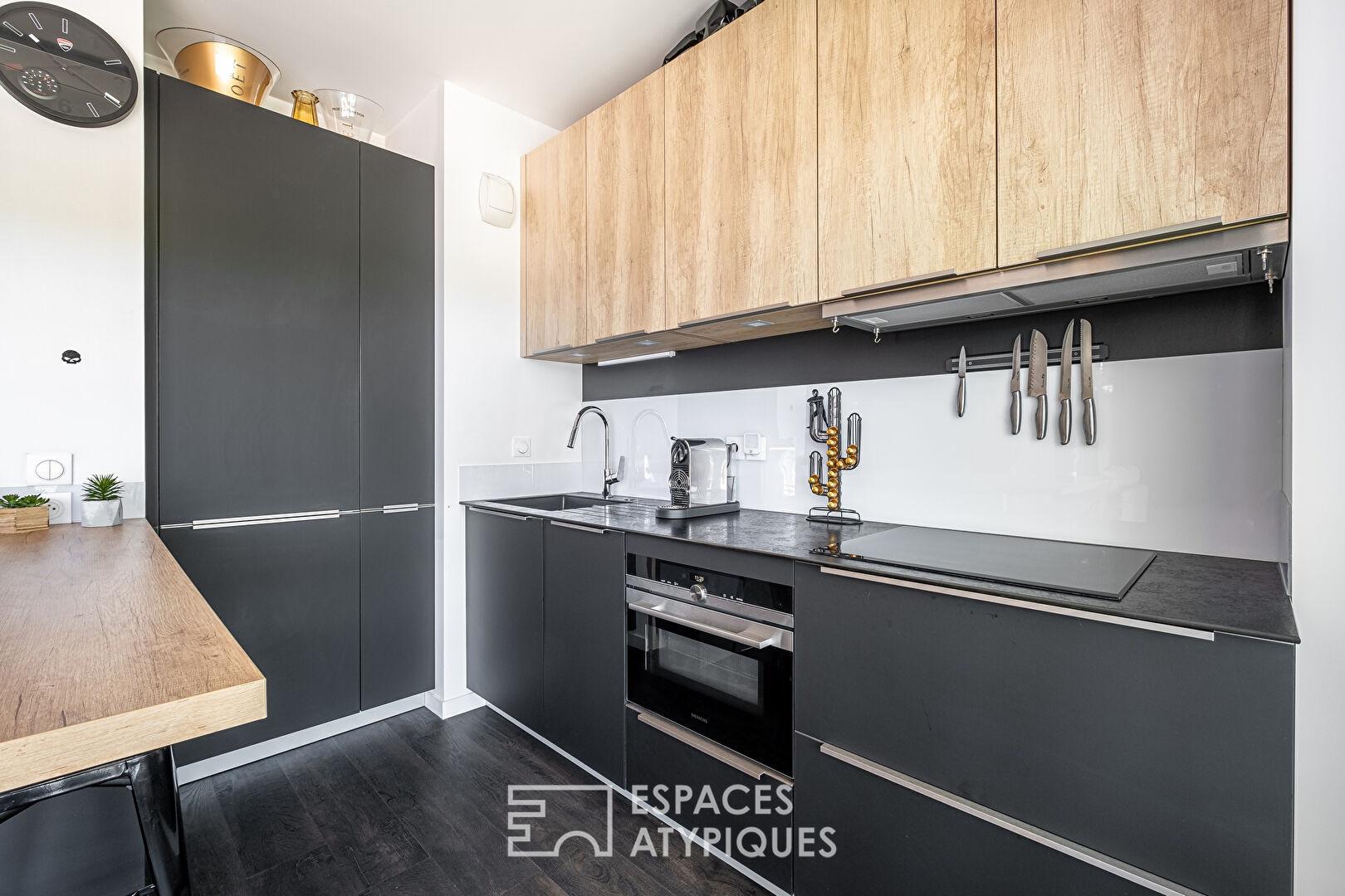 Magnifique appartement avec terrasse à Confluence
