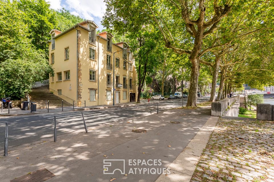 Appartement rénové avec vue sur la Saône