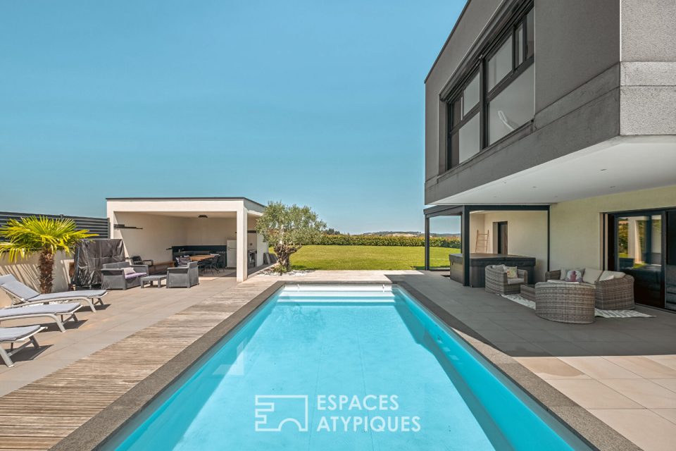 Villa contemporaine entre vignes et ville