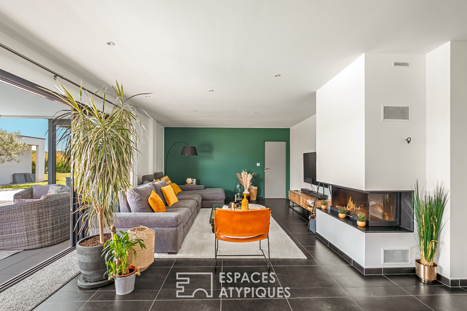 Villa contemporaine entre vignes et ville