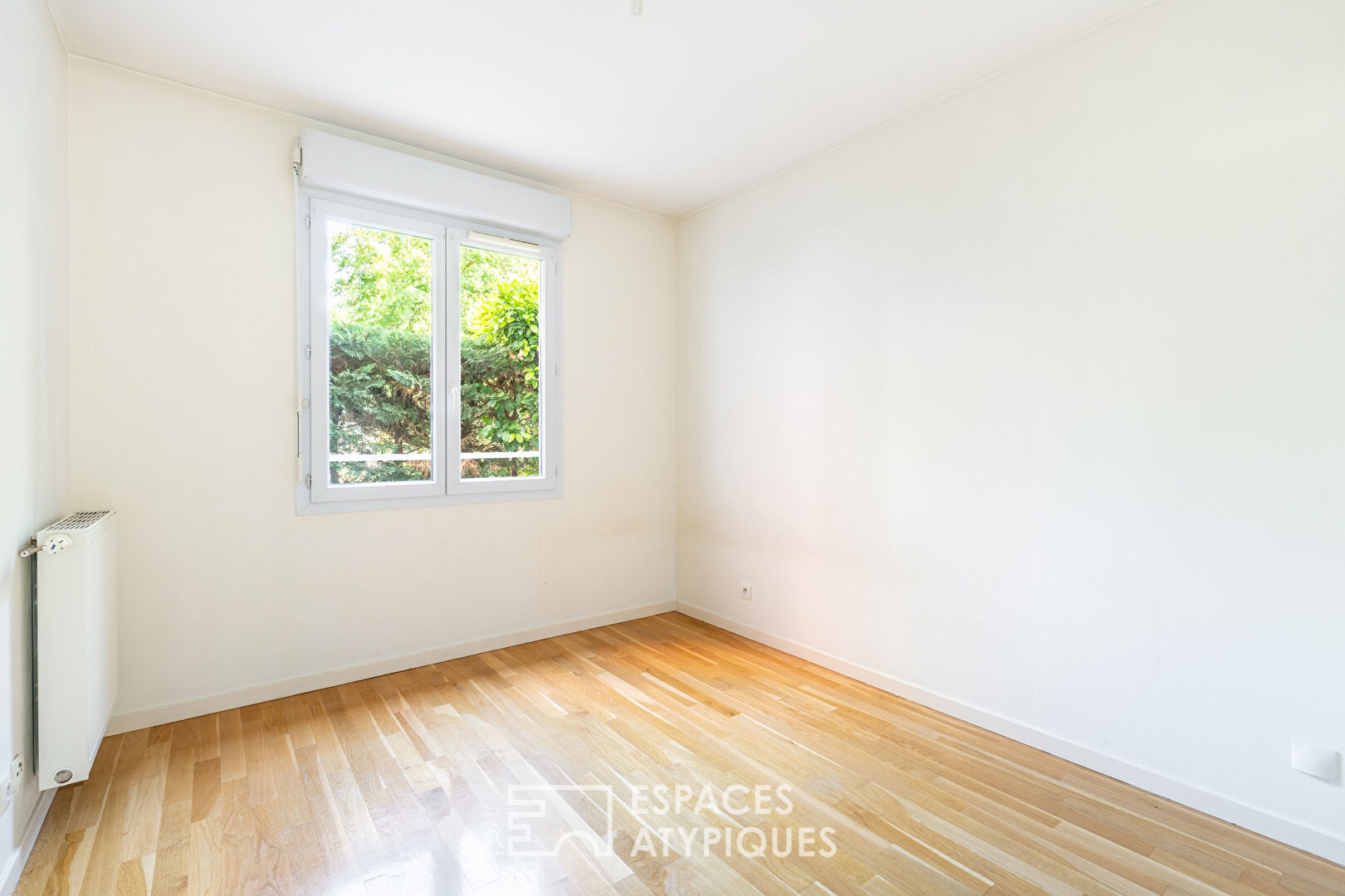 Garden level T4 in a quiet area, not overlooked