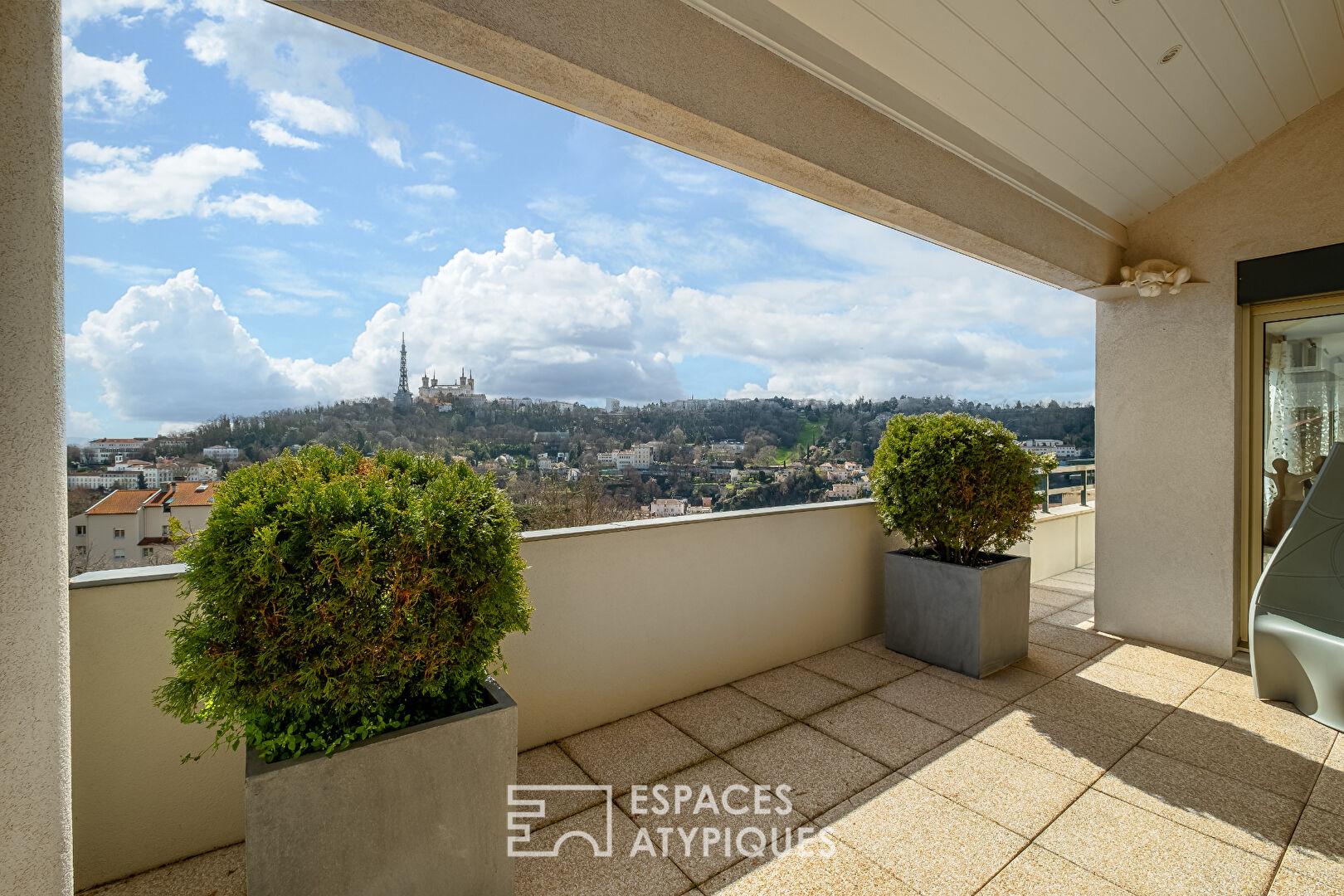 Top floor terraces with breathtaking views of Fourvière