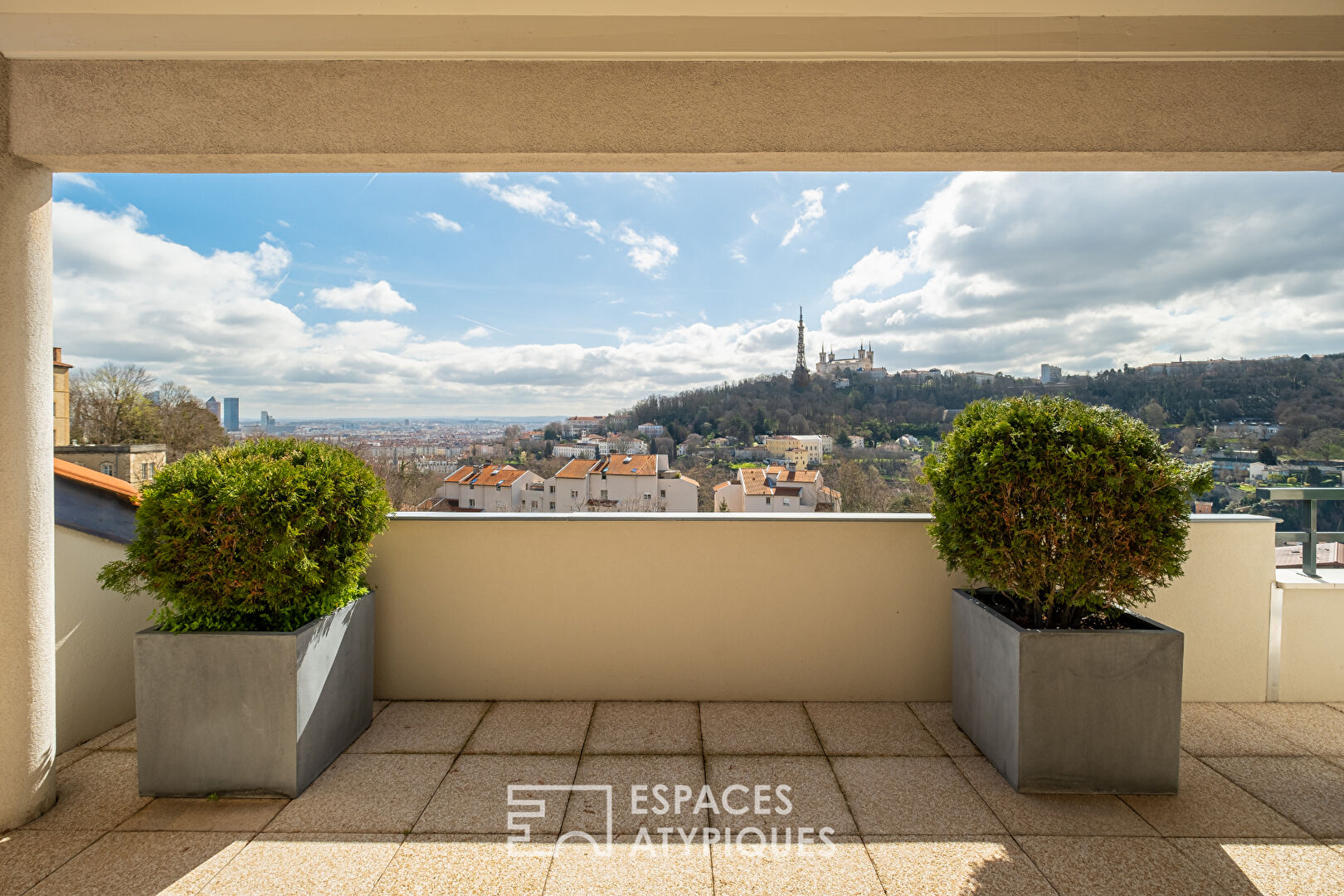 Top floor terraces with breathtaking views of Fourvière