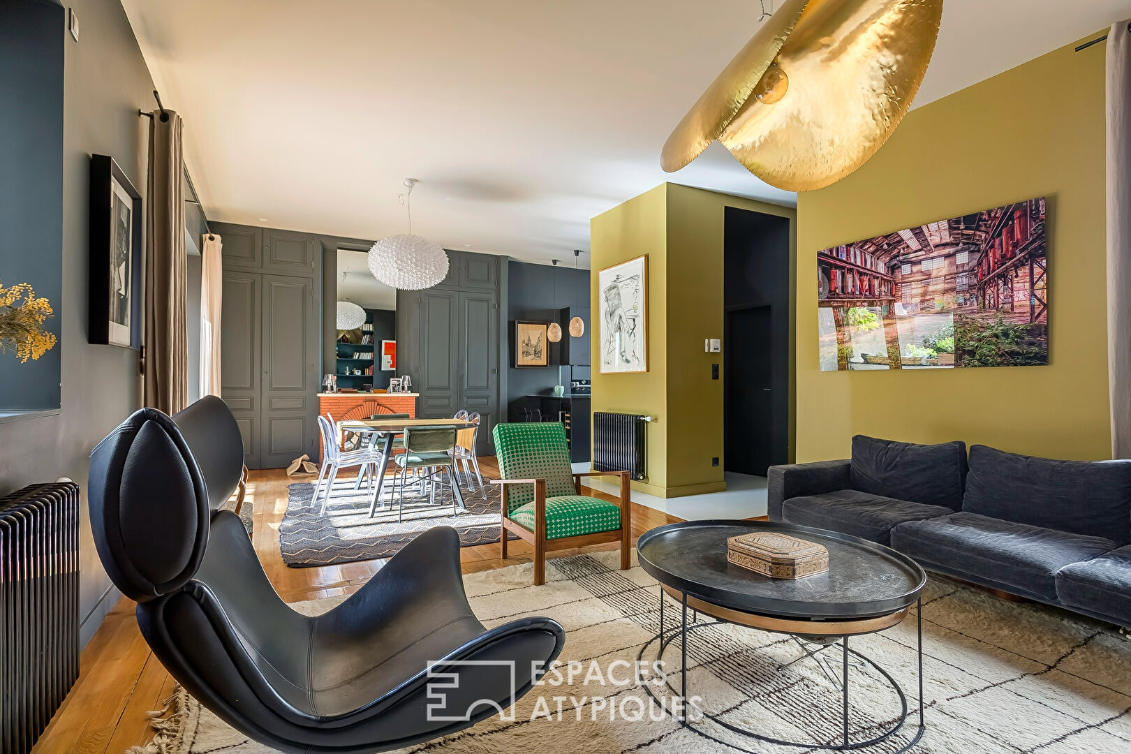 Maison 1930 entièrement rénovée avec terrasse et patio