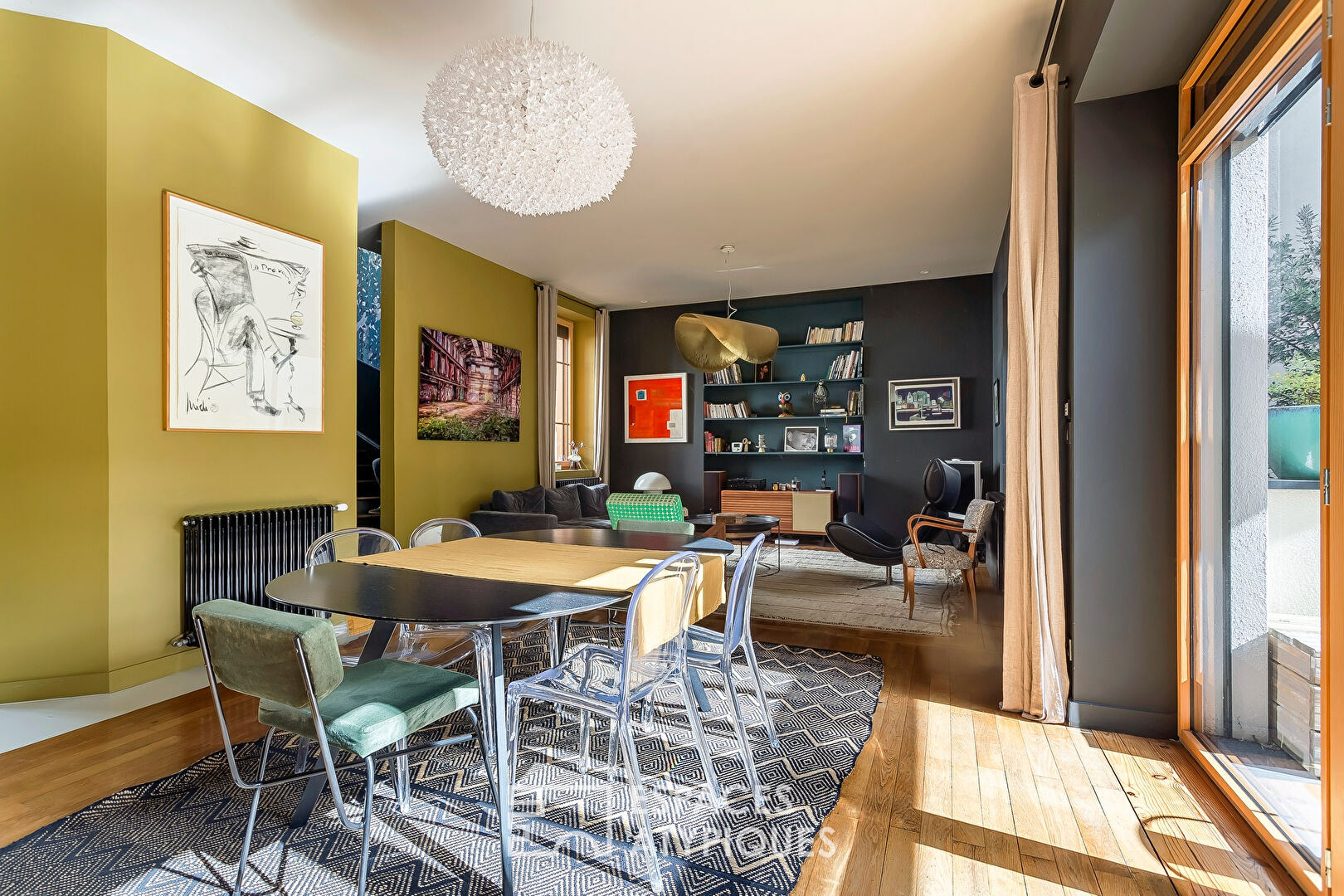 Maison 1930 entièrement rénovée avec terrasse et patio