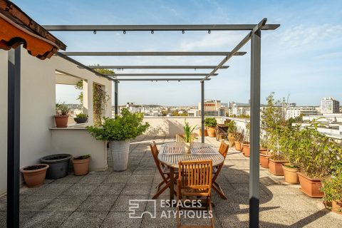 Appartement en Attique avec terrasse et vue imprenable à Lyon 8e
