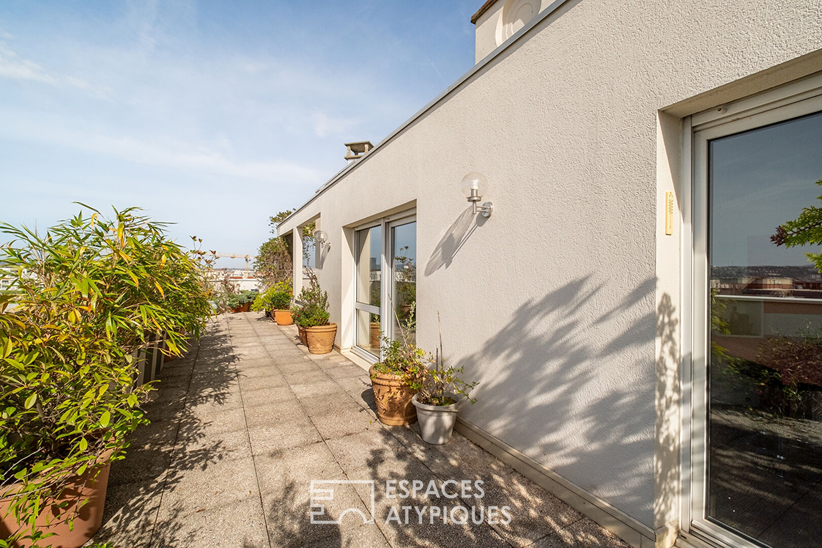 Appartement en Attique avec terrasse et vue imprenable à Lyon 8e