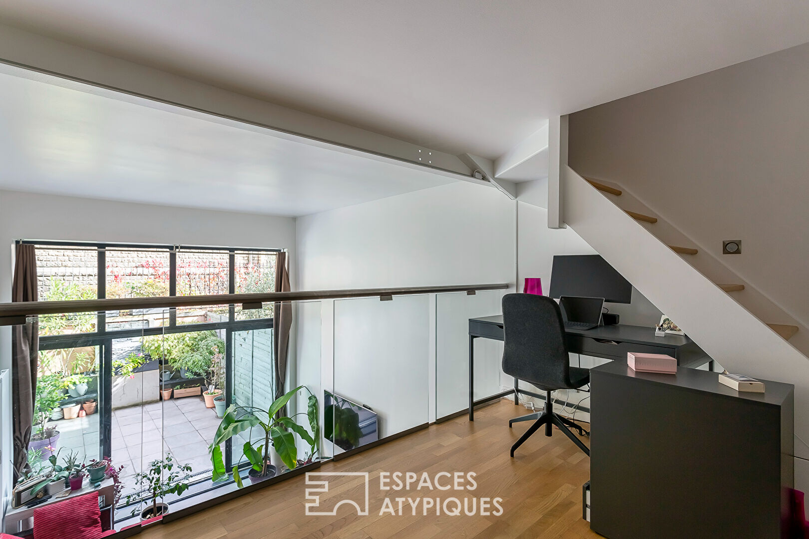 Loft avec terrasse dans un ancien atelier