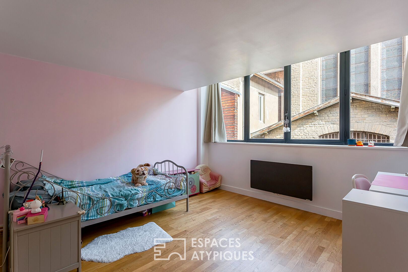 Loft avec terrasse dans un ancien atelier