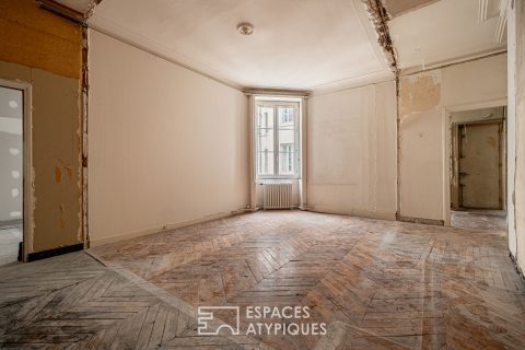 Appartement bourgeois à repenser entièrement à quelques pas de la Place Bellecour