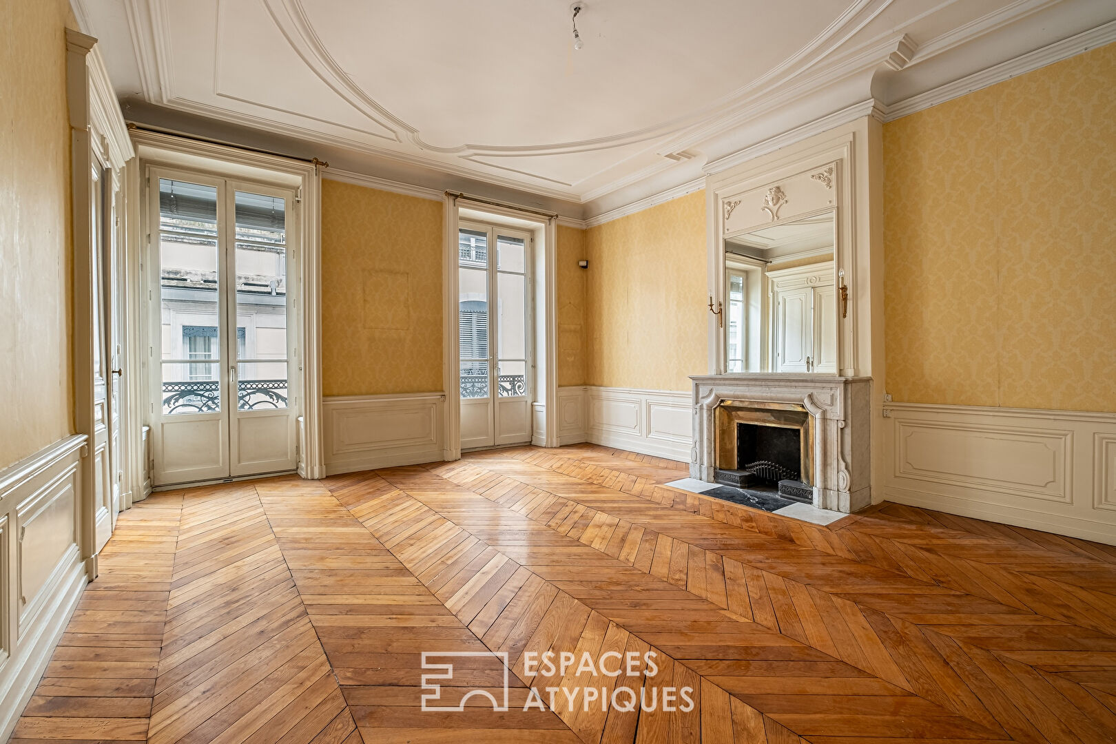 Magnifique appartement bourgeois à repenser en plein coeur du quartier d’Ainay