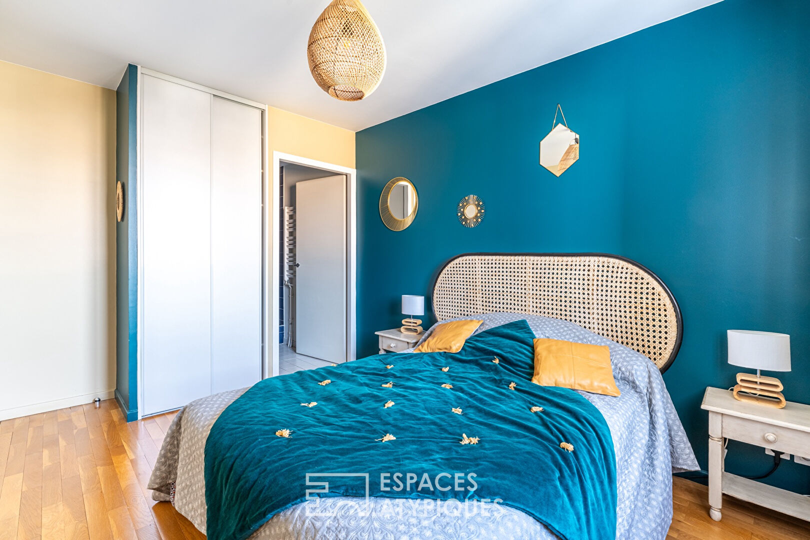 Duplex with terrace and open view on the top floor