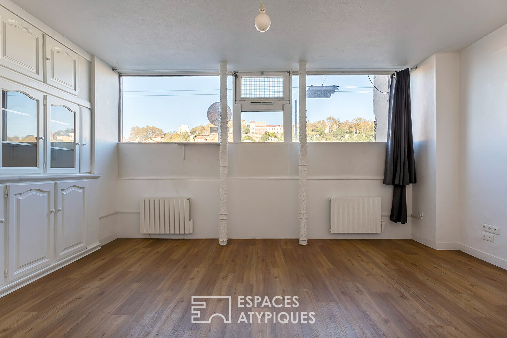 Appartement ou Local commercial en bord de Saône,  avec une grande cave privative