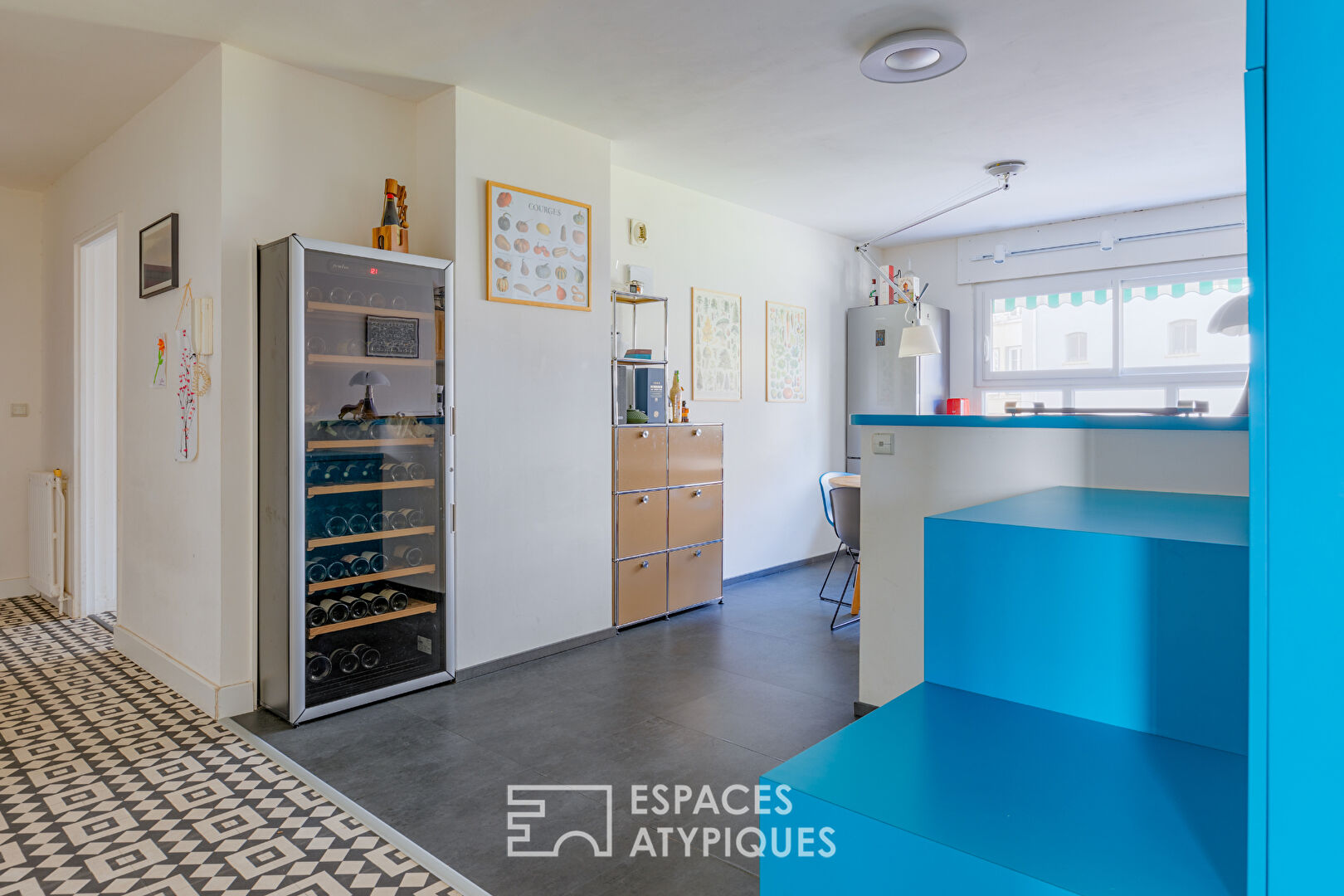 Renovated 5-room apartment with balconies