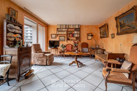 Appartement à rénover dans un cadre arboré avec extérieur proche Point du jour
