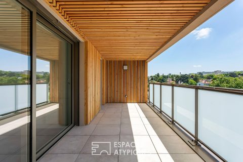 Contemporary apartment with terrace Monchat district