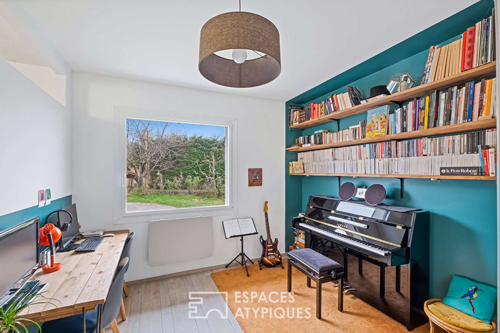 Maison familiale rénovée avec piscine à Charly