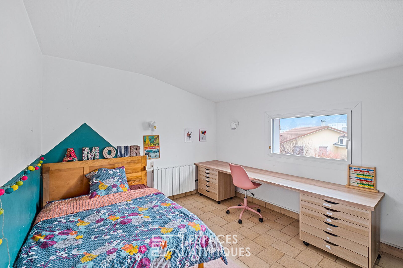 Maison familiale rénovée avec piscine à Charly