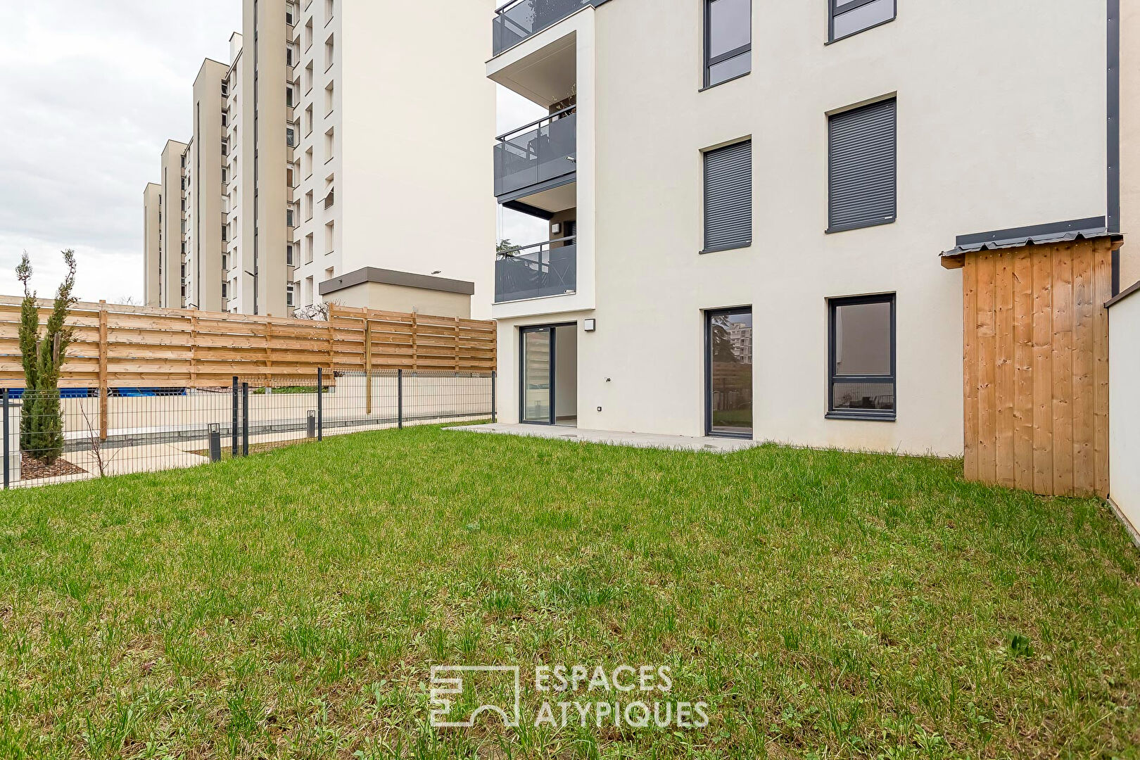 Rez-de-jardin contemporain en centre-ville