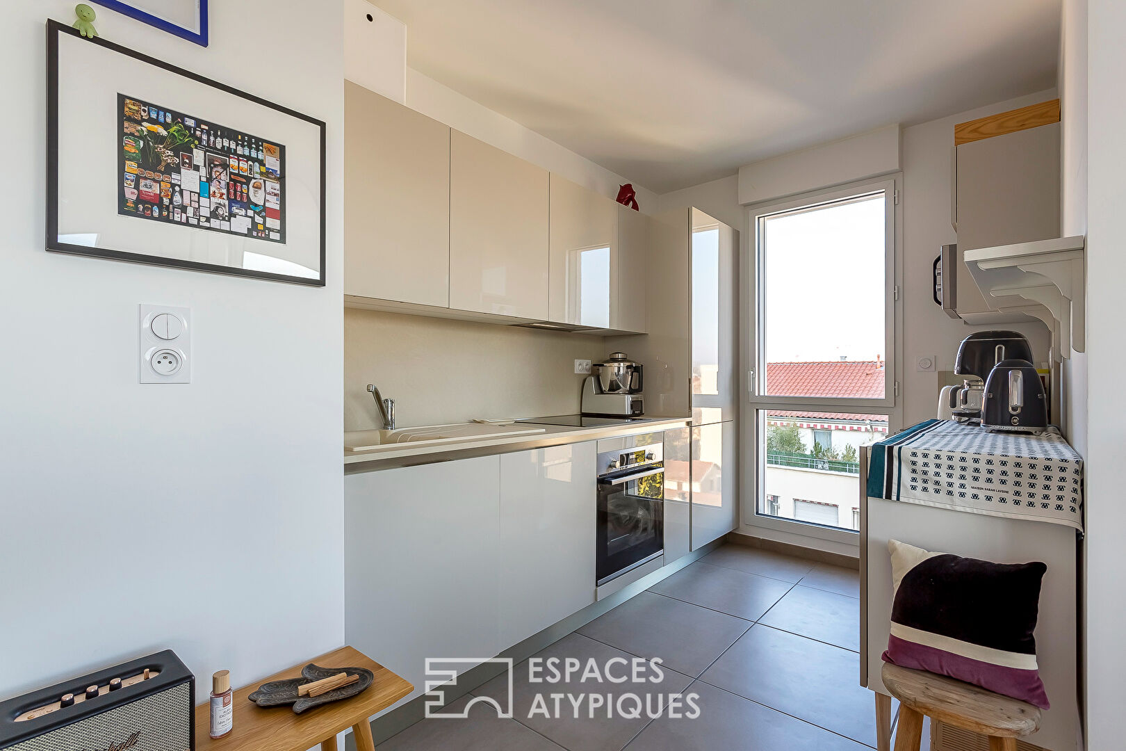 Recent 2-room apartment with terrace