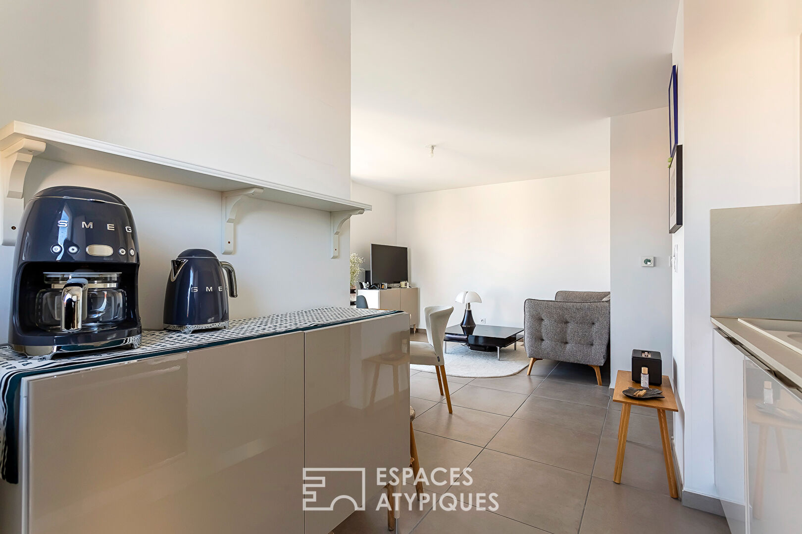 Recent 2-room apartment with terrace