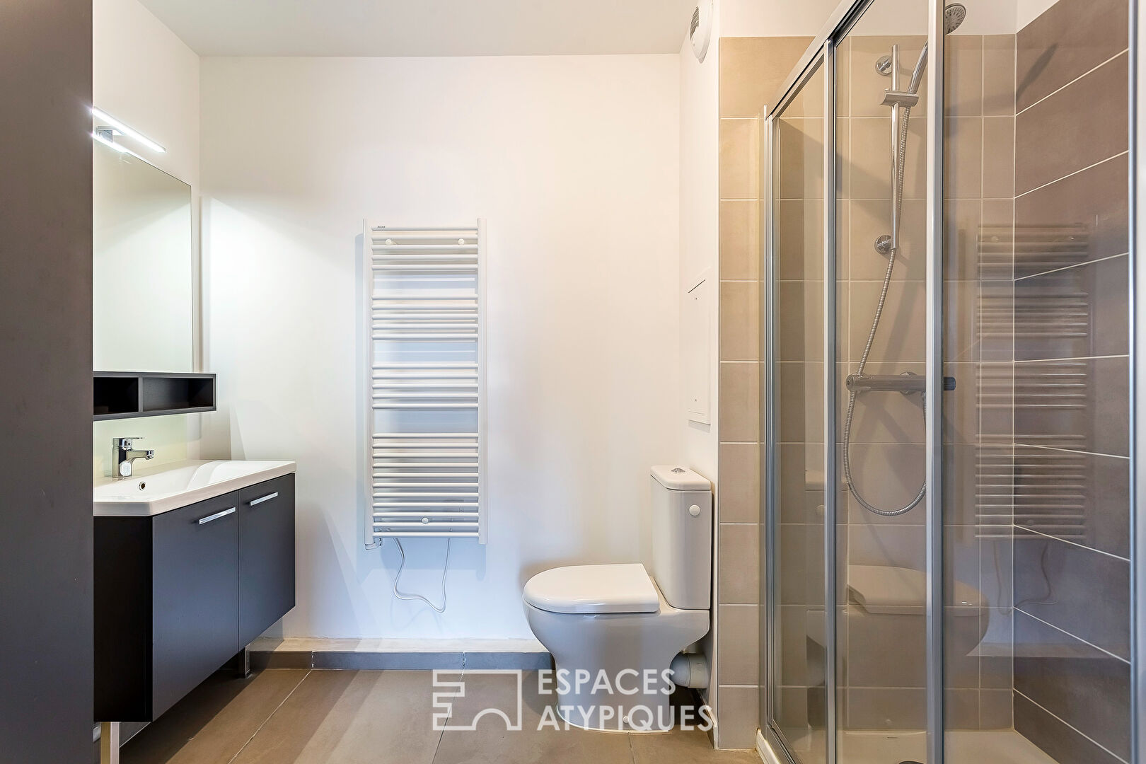 Recent 2-room apartment with terrace