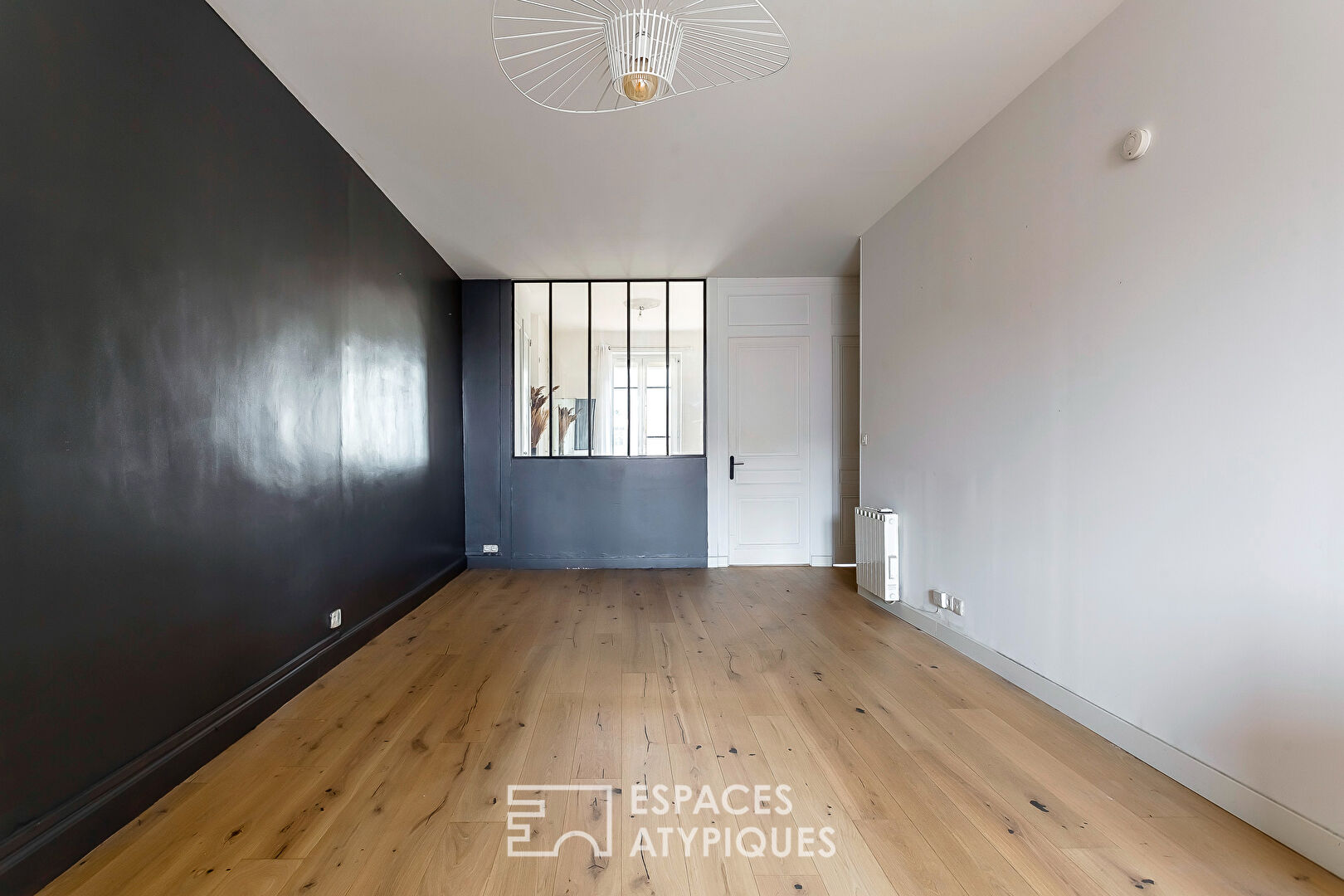 Old renovated 3-room apartment