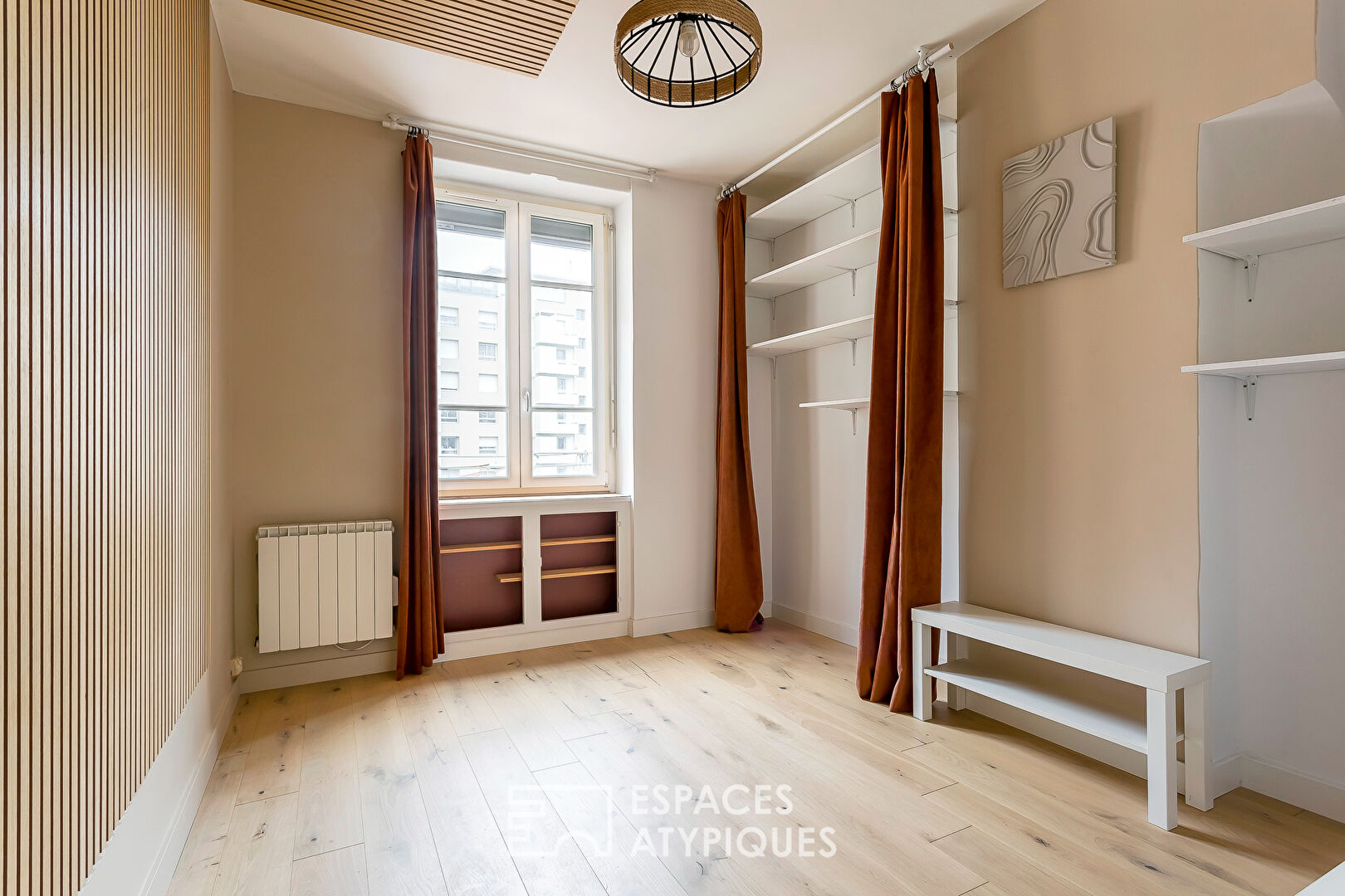 Old renovated 3-room apartment