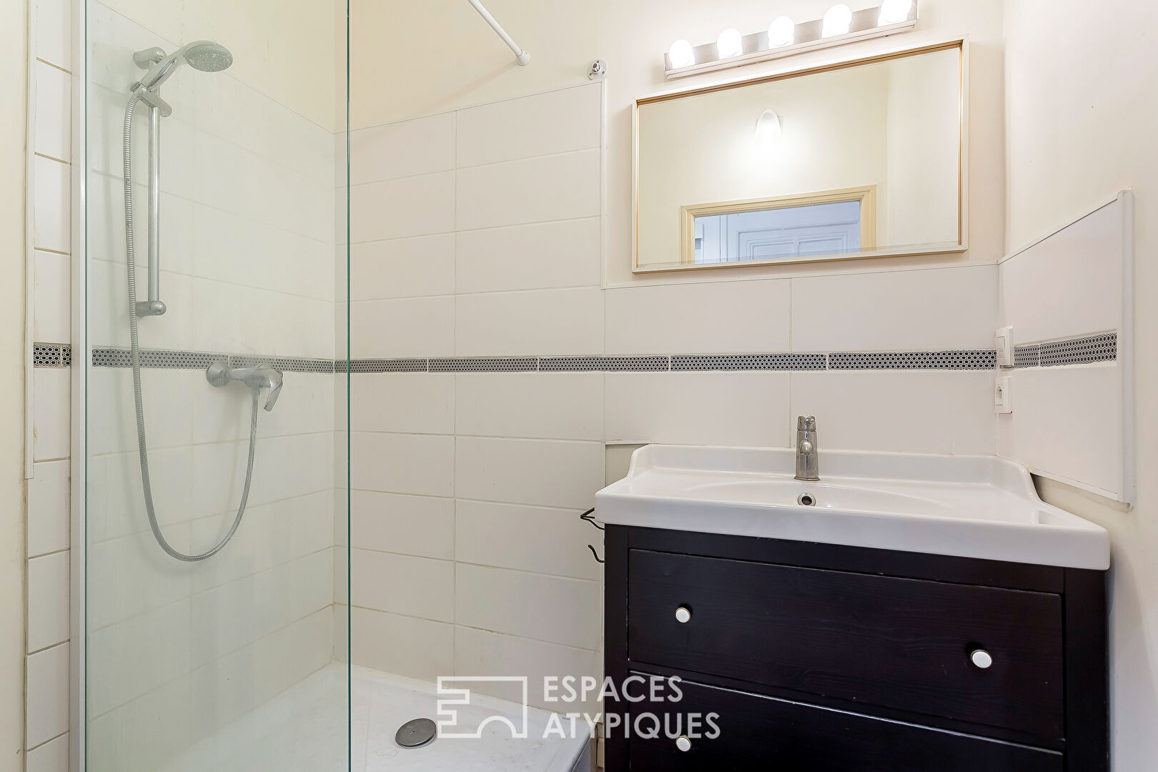 Old renovated 3-room apartment