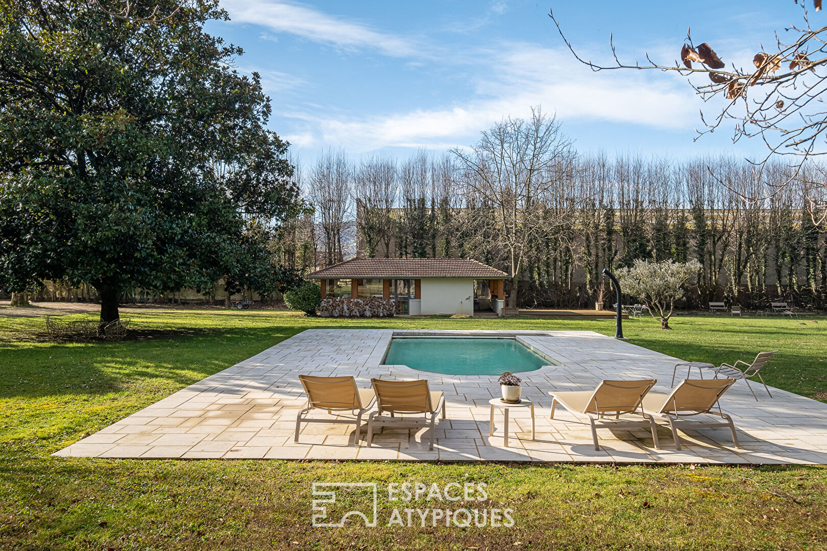 Maison 19e entièrement rénovée par architecte avec piscine