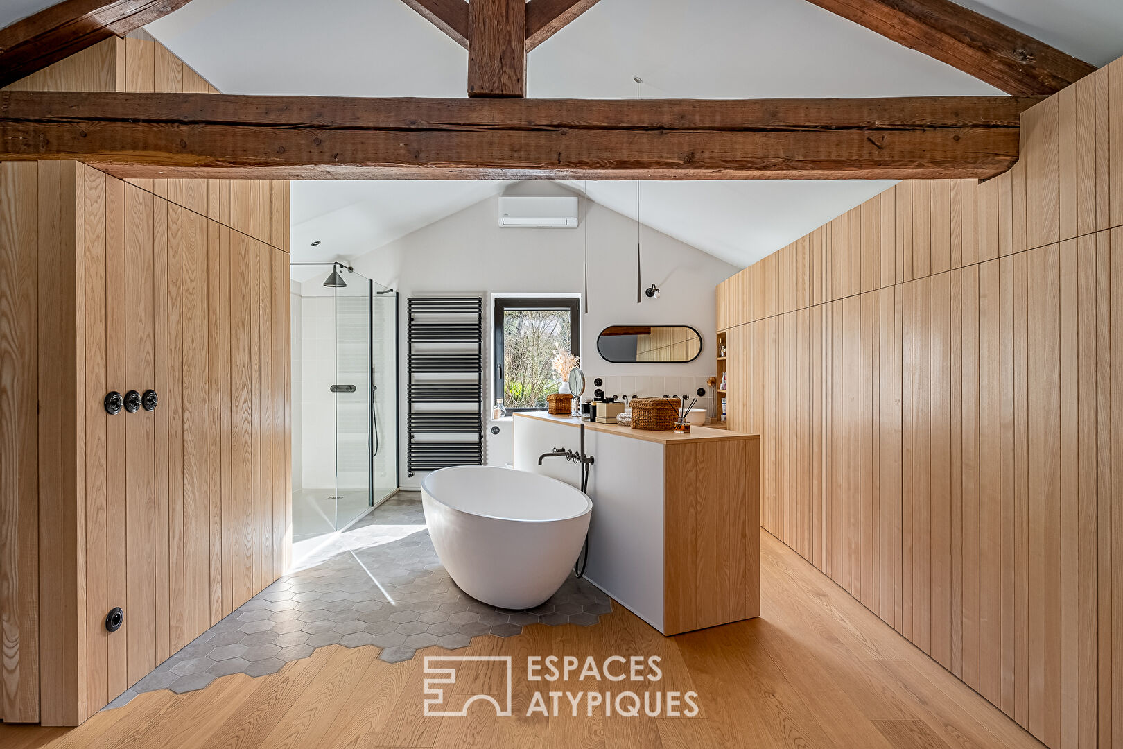 Maison 19e entièrement rénovée par architecte avec piscine