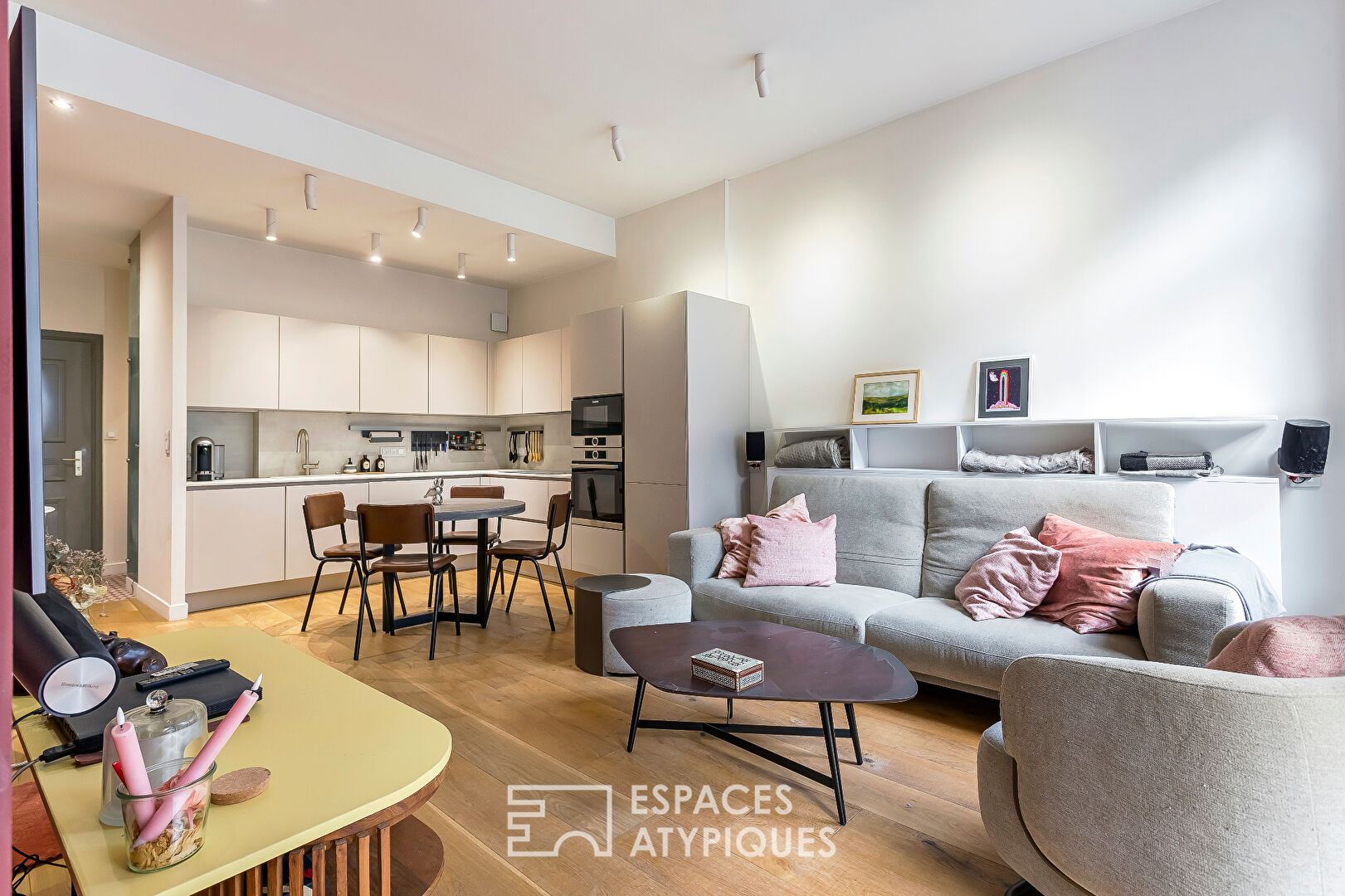 Renovated top floor apartment