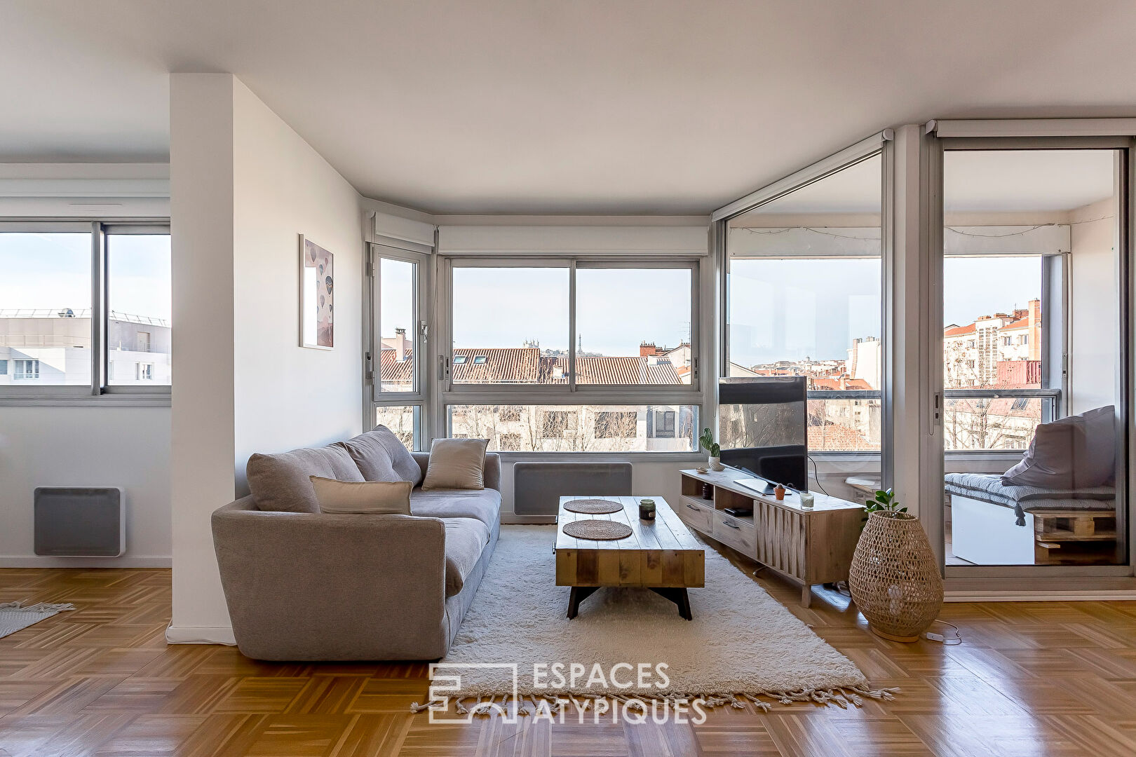 Apartment with open view