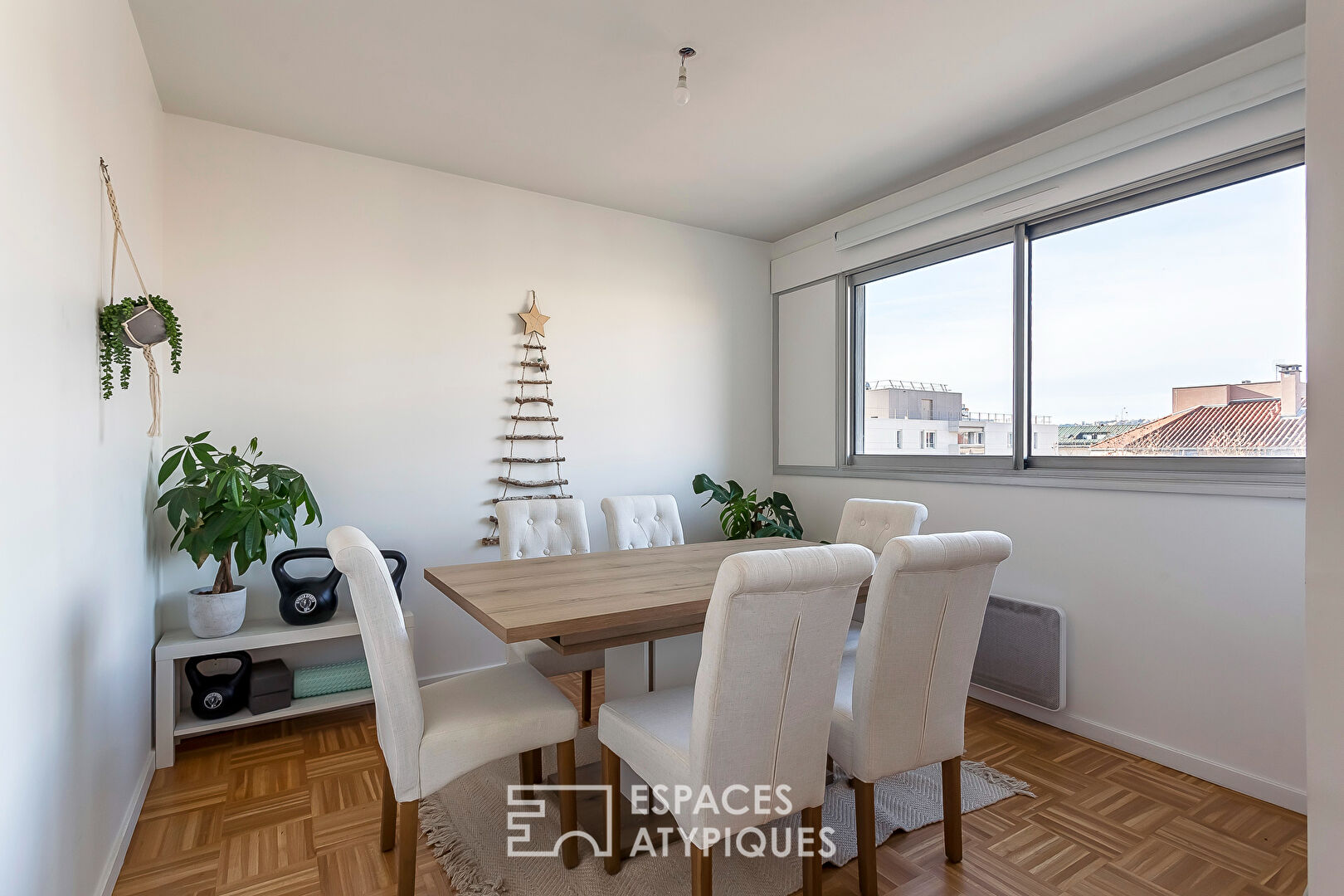 Apartment with open view