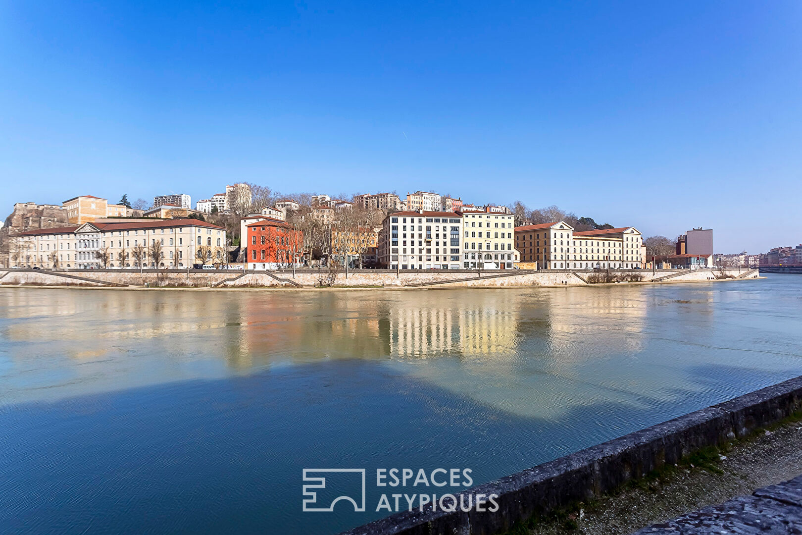 Appartement familial vue sur la saone