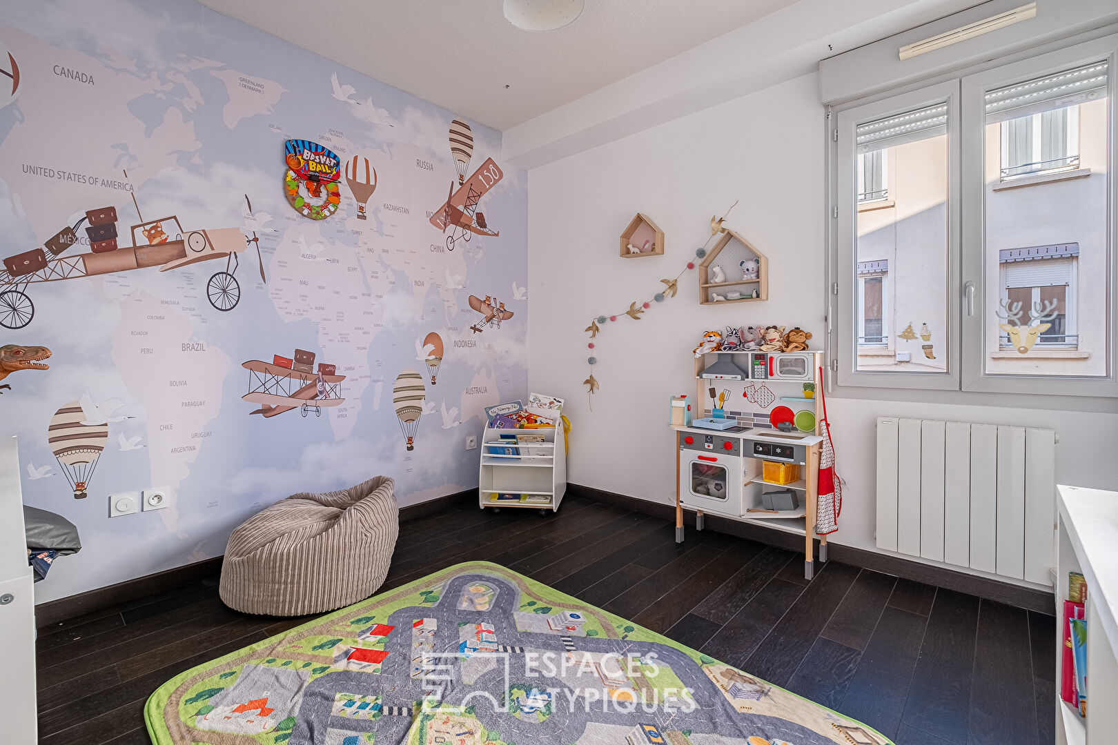 Contemporary apartment with terrace in Monplaisir