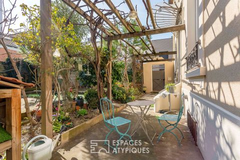 Renovated bourgeois house