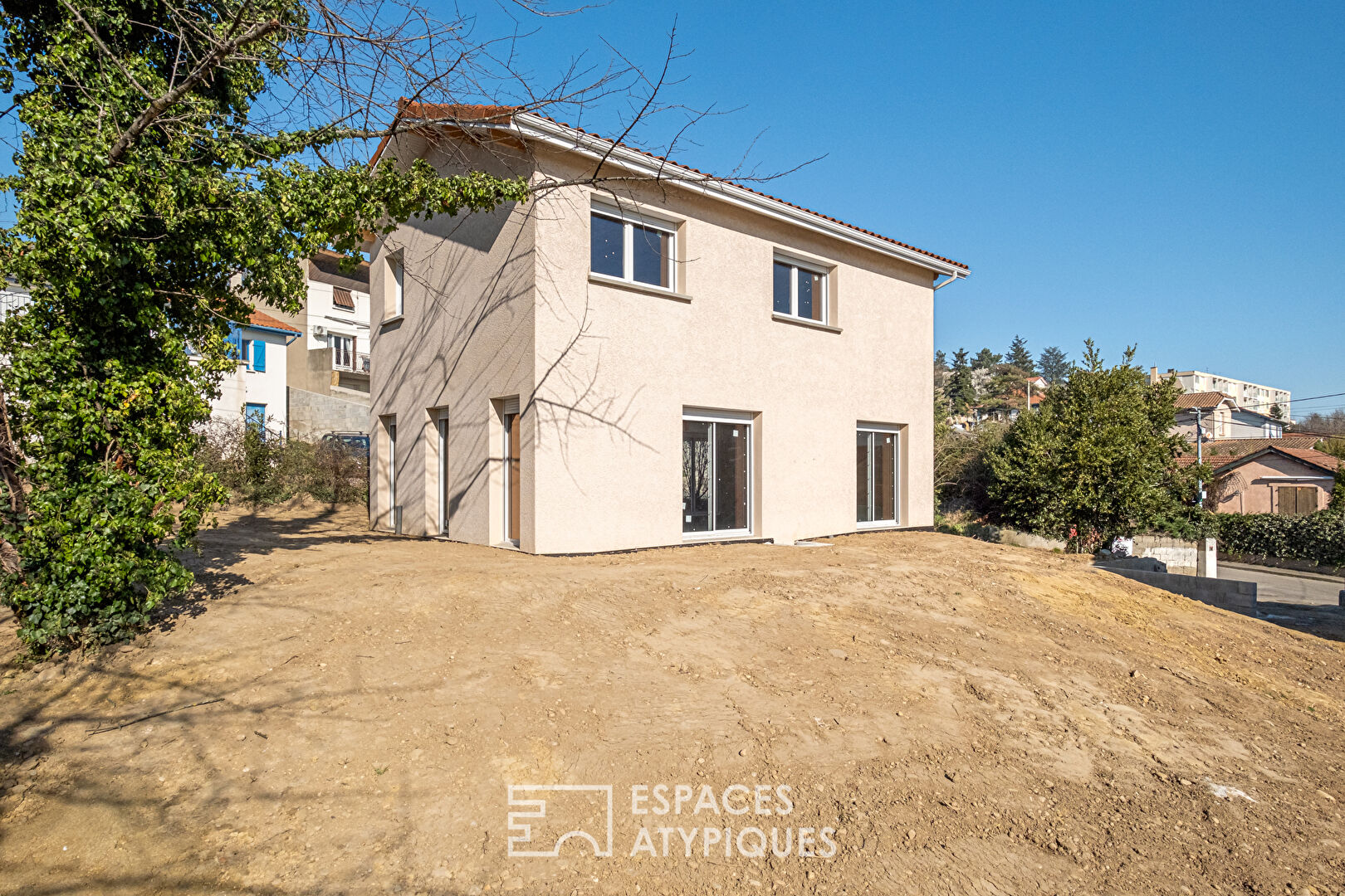 Maison neuve avec jardin piscinable