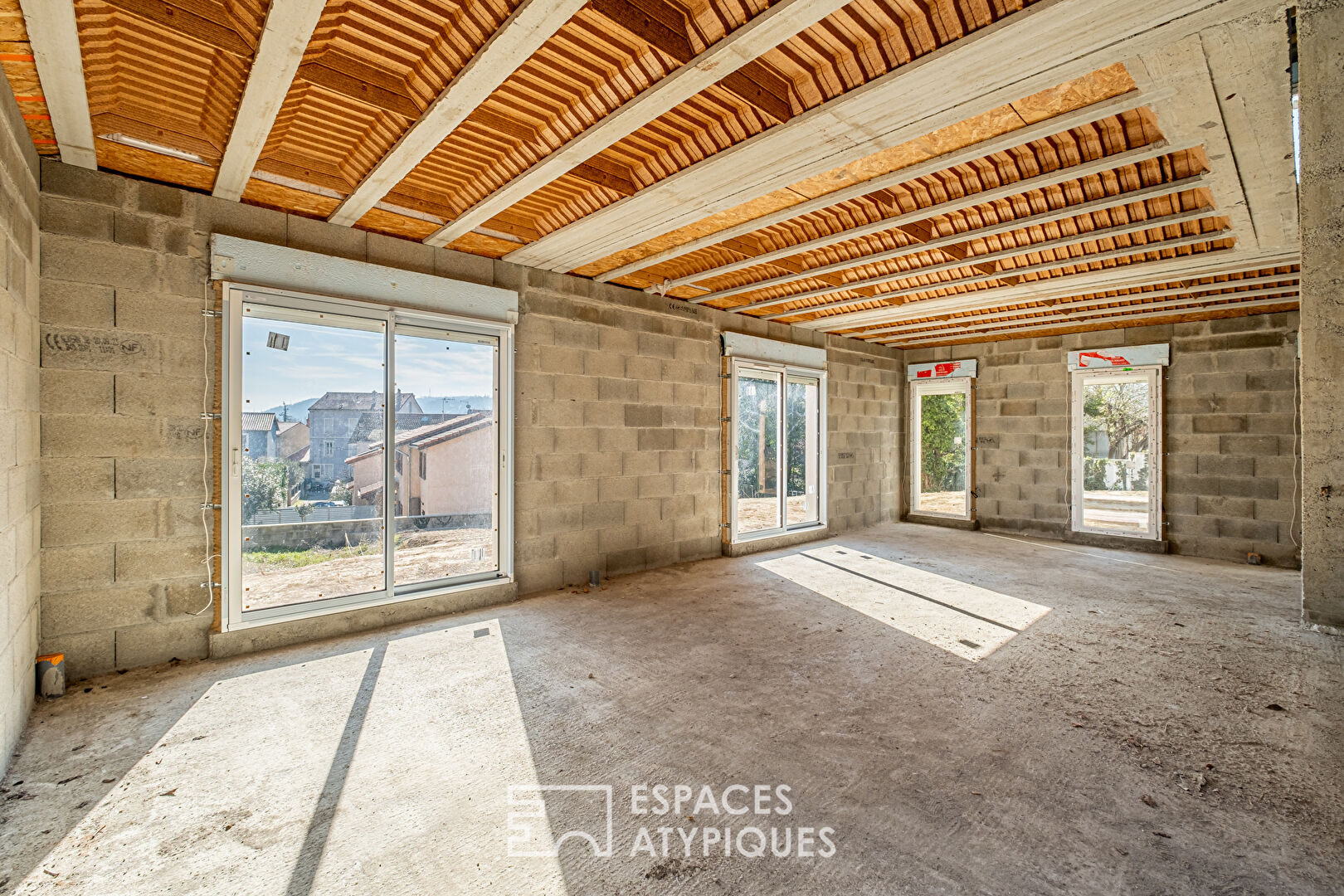 Maison neuve avec jardin piscinable
