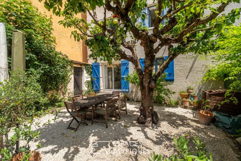 Charmant duplex avec jardin en plein coeur de Saint-Just