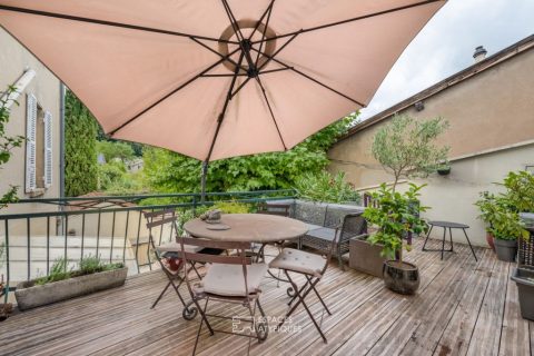 Appartement avec terrasse dans un ancien corps de ferme