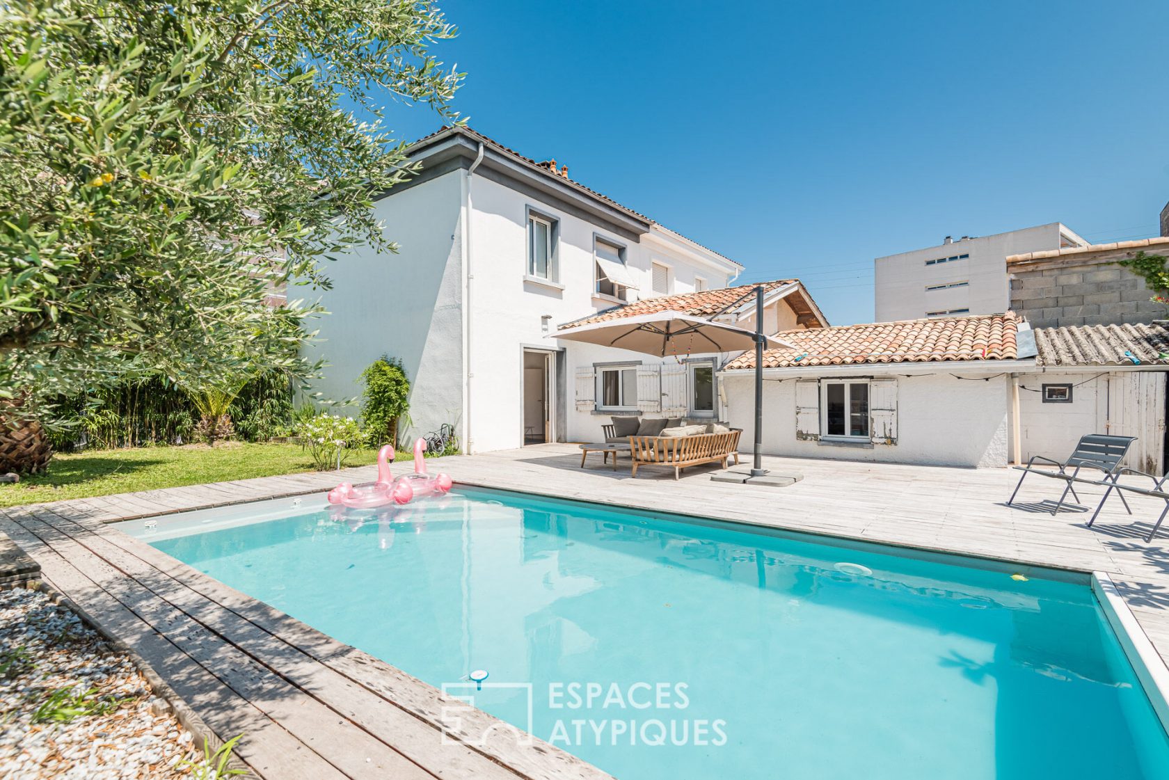 Maison des années 30 avec jardin et piscine à Caudéran