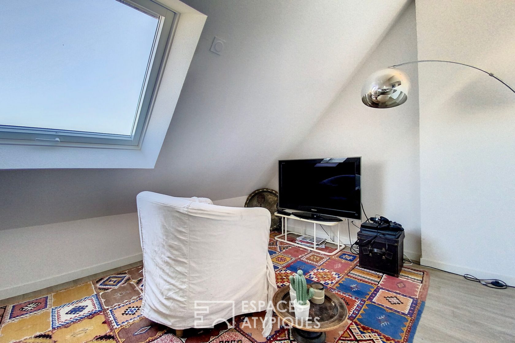 Duplex inversé au dernier étage avec terrasse suspendue