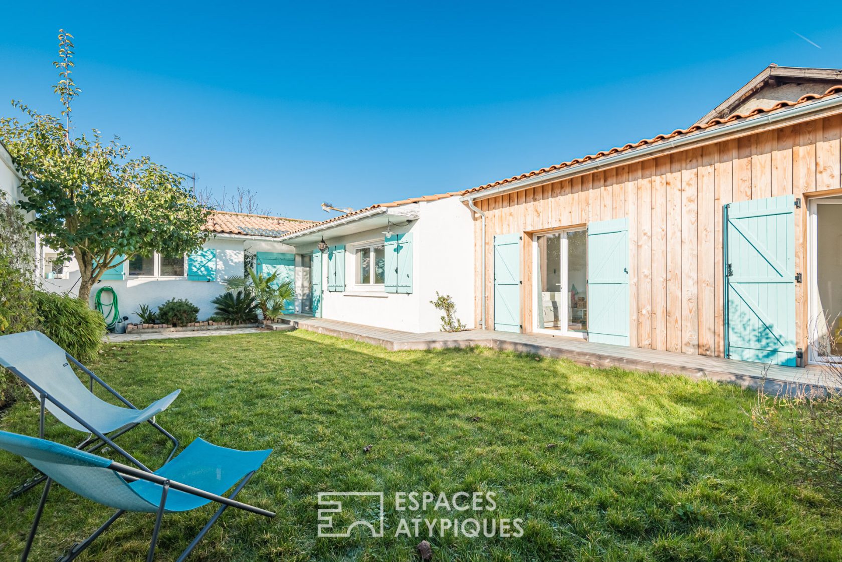 Maison aux allures de vacances à Cenon