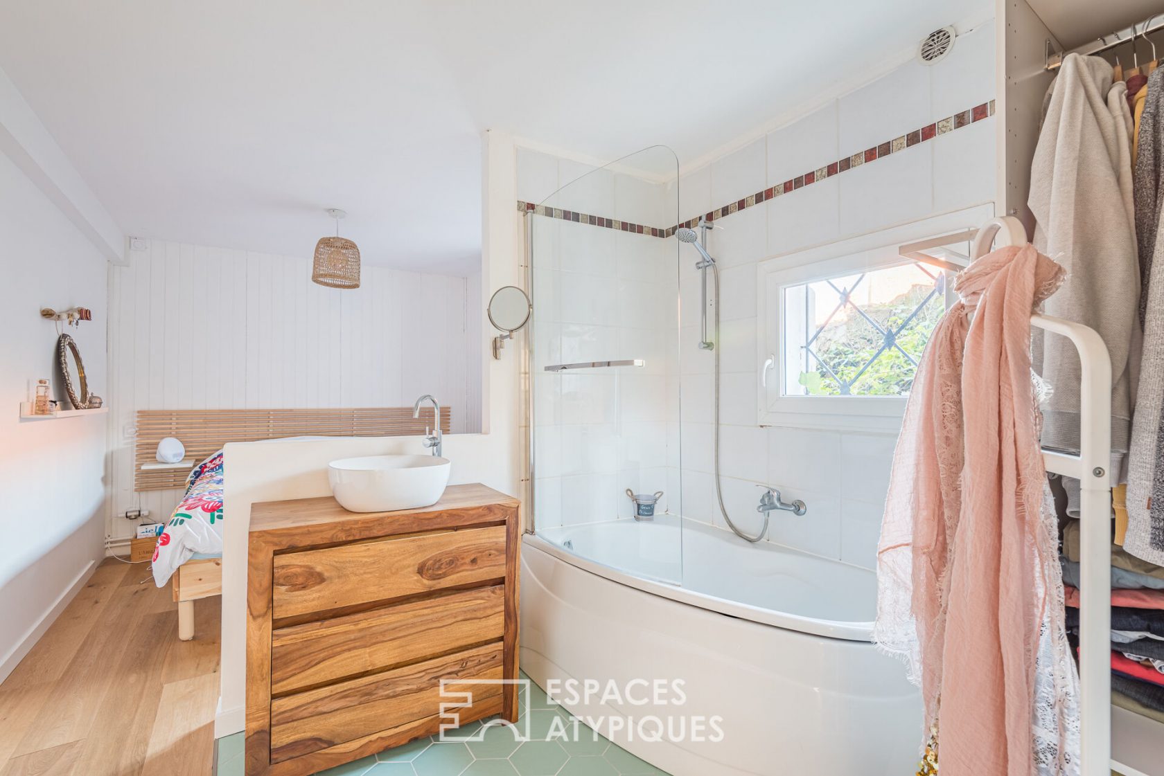 Maison aux allures de vacances à Cenon